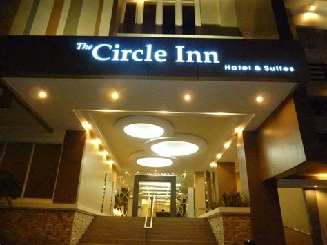 Circle Inn .